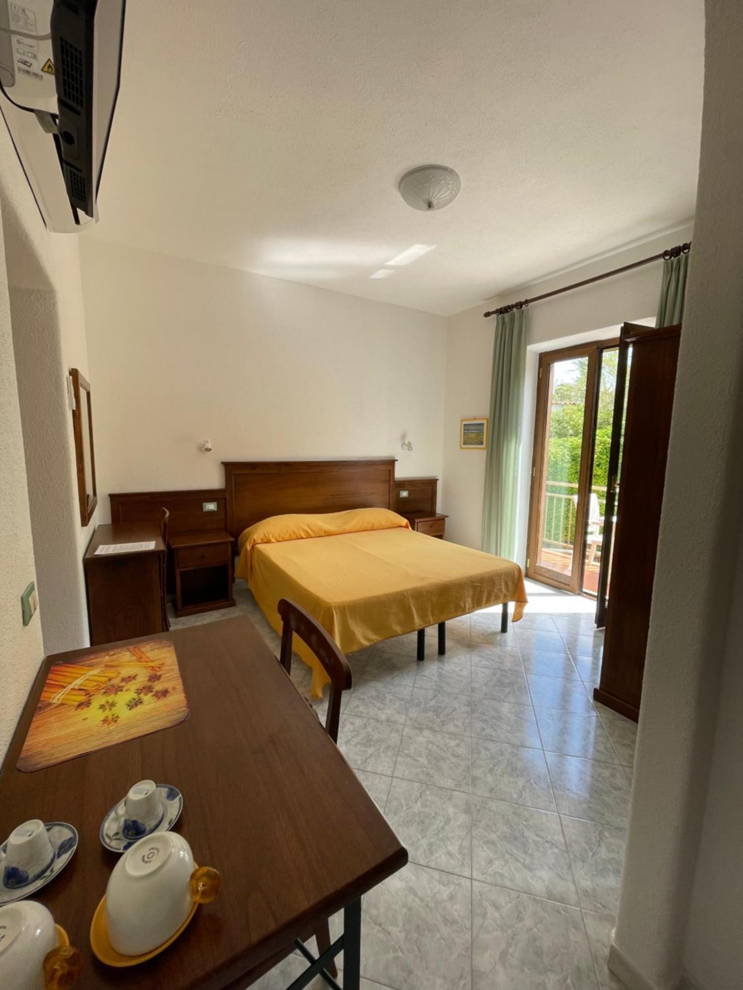 Residence Andrea A Mare Forio di Ischia المظهر الخارجي الصورة