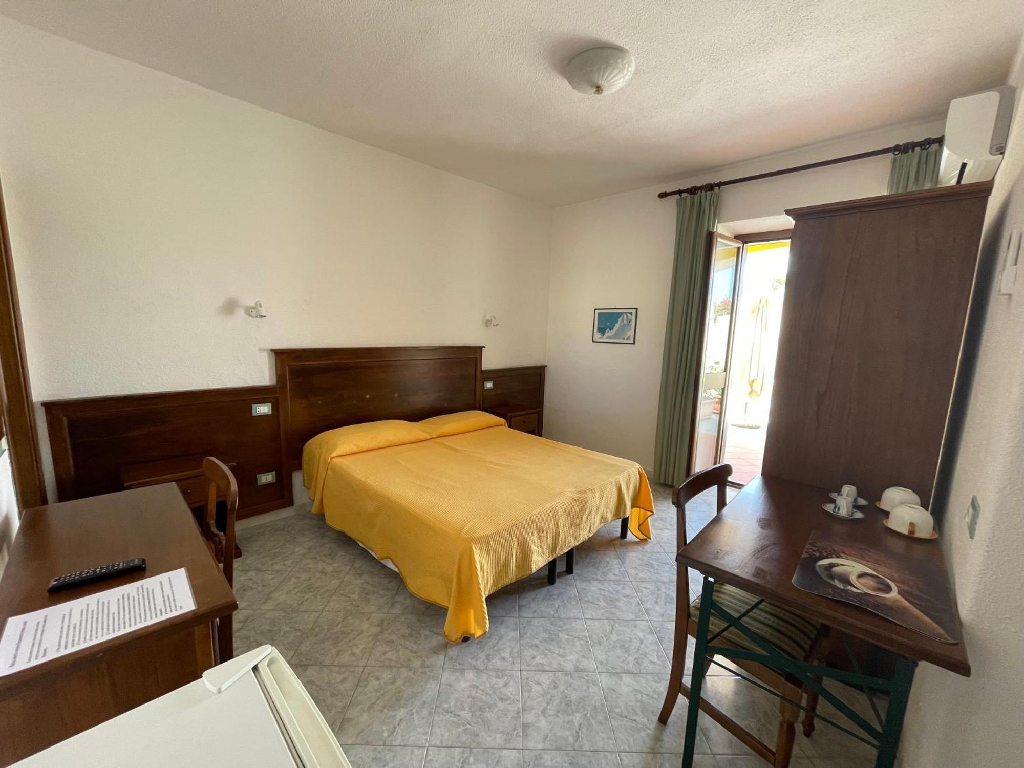 Residence Andrea A Mare Forio di Ischia المظهر الخارجي الصورة